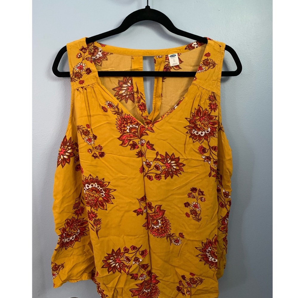 Old Navy Sleeveless Blouse